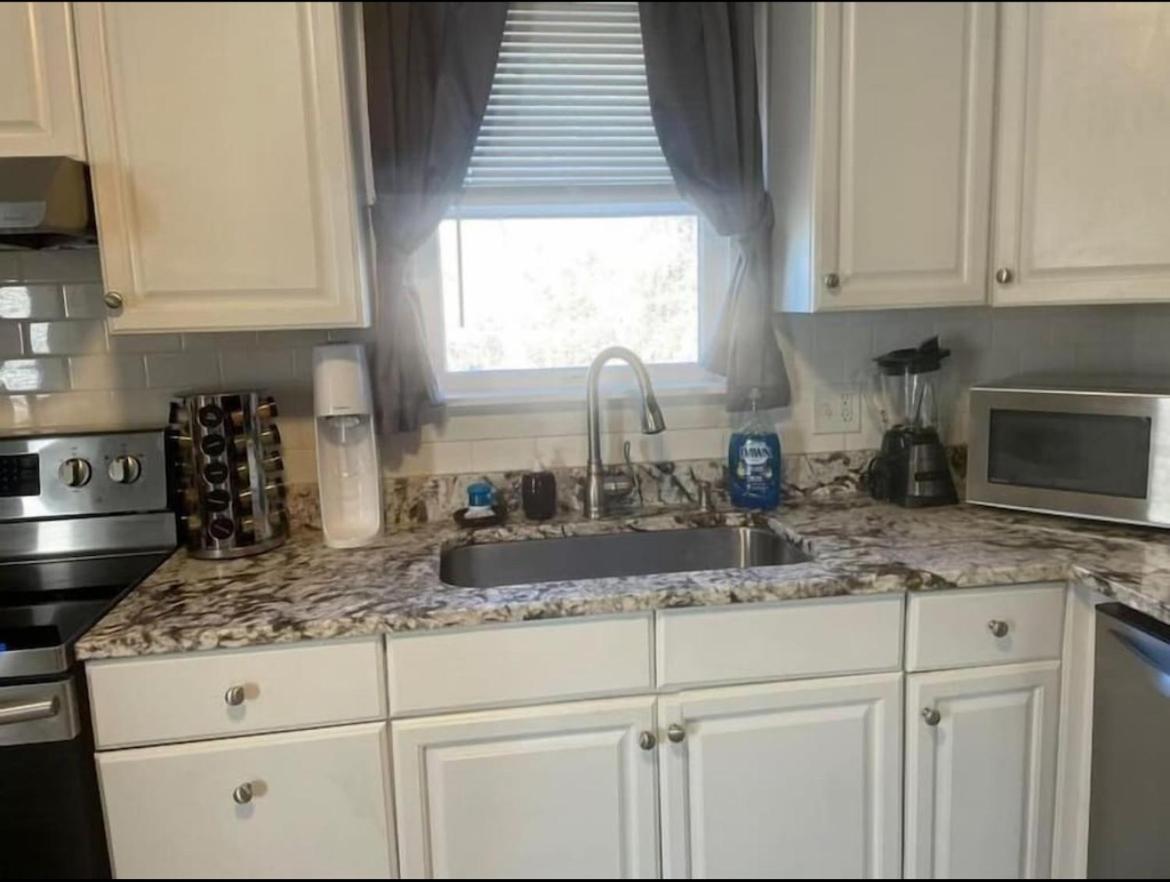 Charming Cottage Historic Falmouth Cape Cod Near Beach And Downtown 2Br 1Bath Deck Екстериор снимка